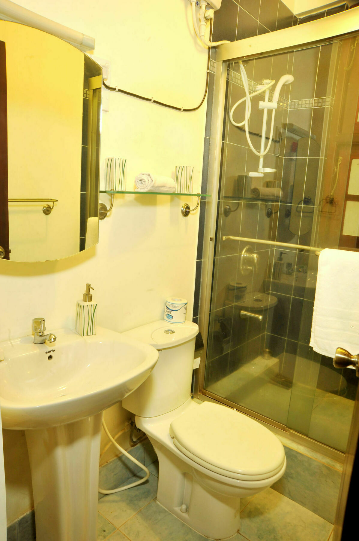 Prestige Court Residencies Hotel Dehiwala-Mount Lavinia Kültér fotó